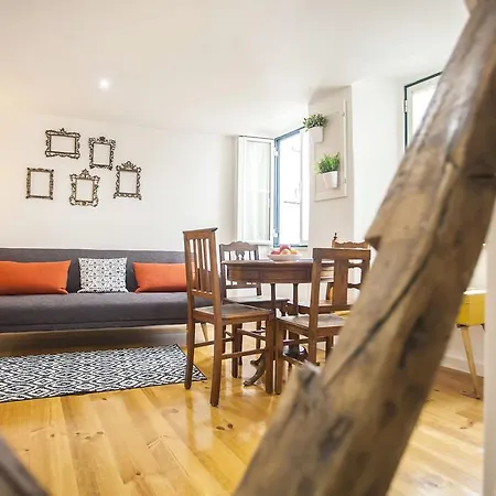 Lovelystay - Alfama Charming Experience! アパート